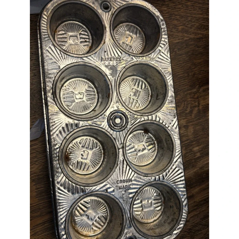 Vintage Bakerex Crown Ware Muffin Cupcake Pan Starburst Pattern Baking Dish 8